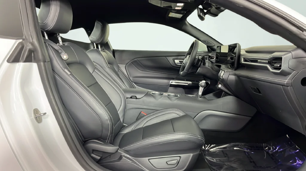 Used 2025 White Ford GT Premium image 17