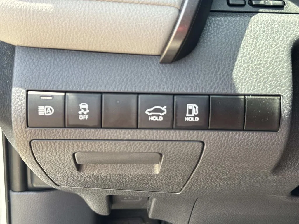Used 2022 White Toyota SE image 20