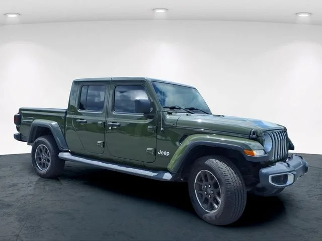 Used 2022 Green Jeep Overland image 5