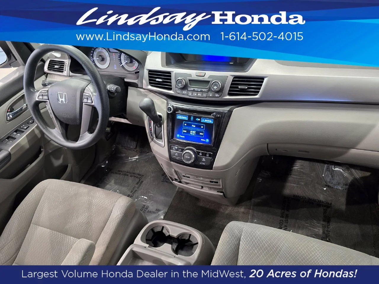 Used 2017 Lunar Silver Metallic Honda SE image 11