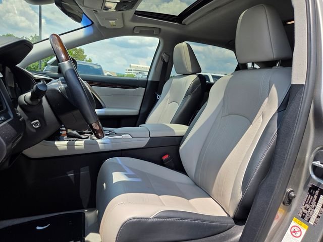 Used 2017 Silver Lexus 350 image 9