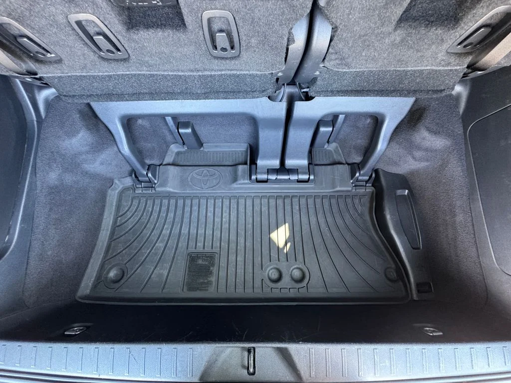 Used 2023 Cement Toyota XSE image 13