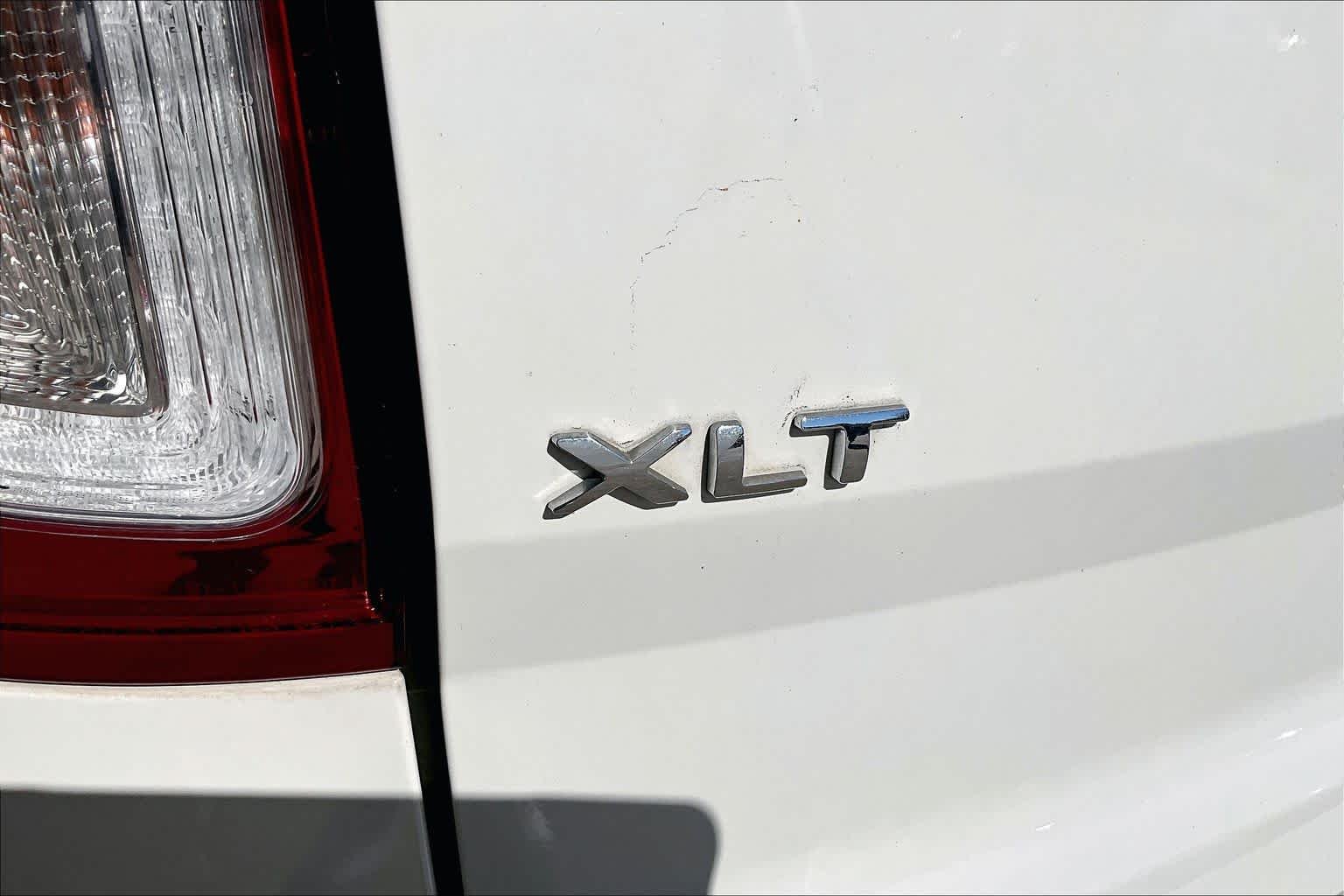 Used 2012 White Suede Ford XLT image 29
