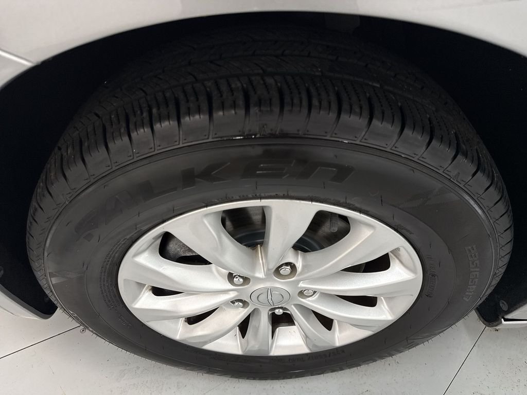 Used 2017 Billet Silver Metallic Chrysler Touring L image 32
