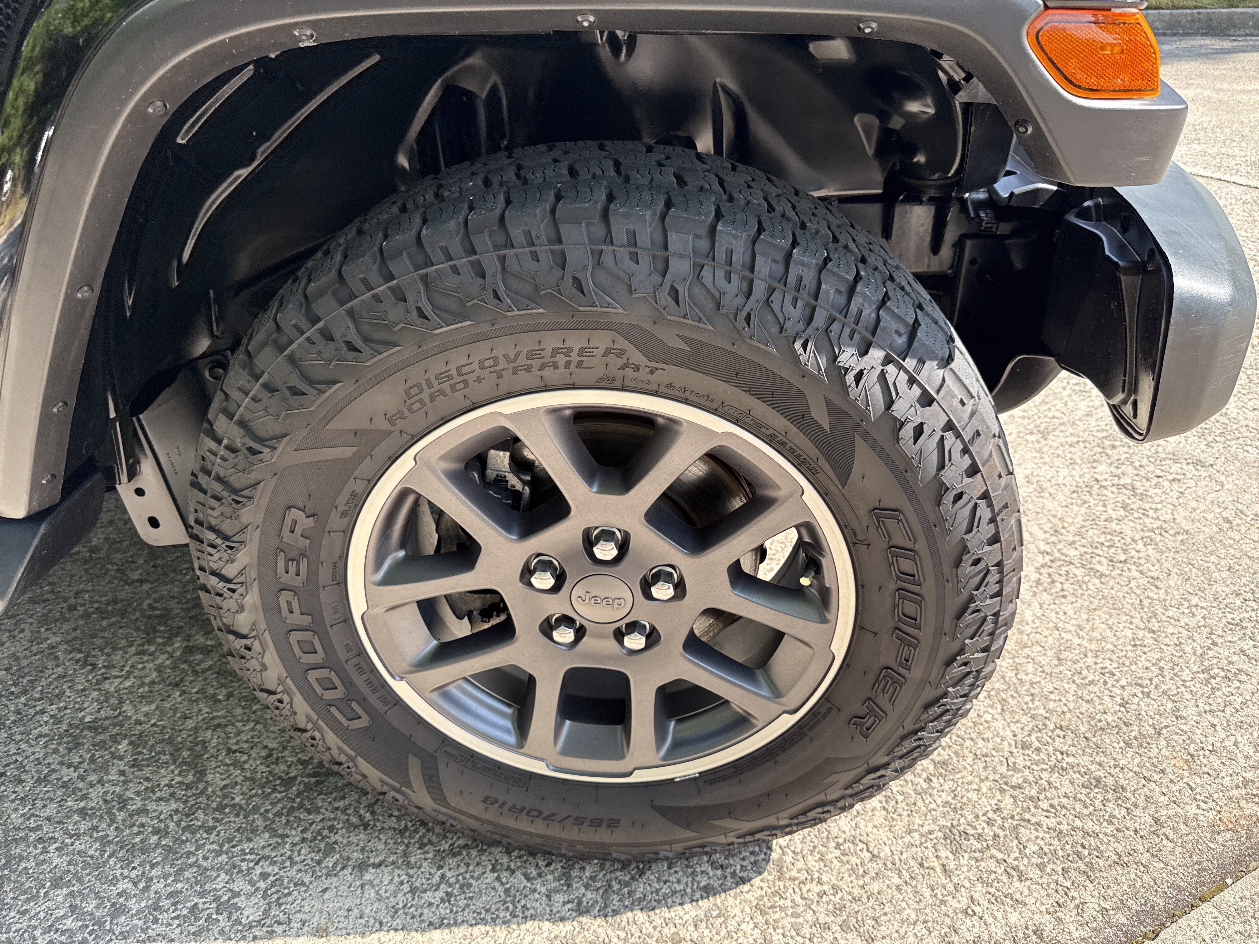 Used 2021 Black Clearcoat Jeep Overland image 14