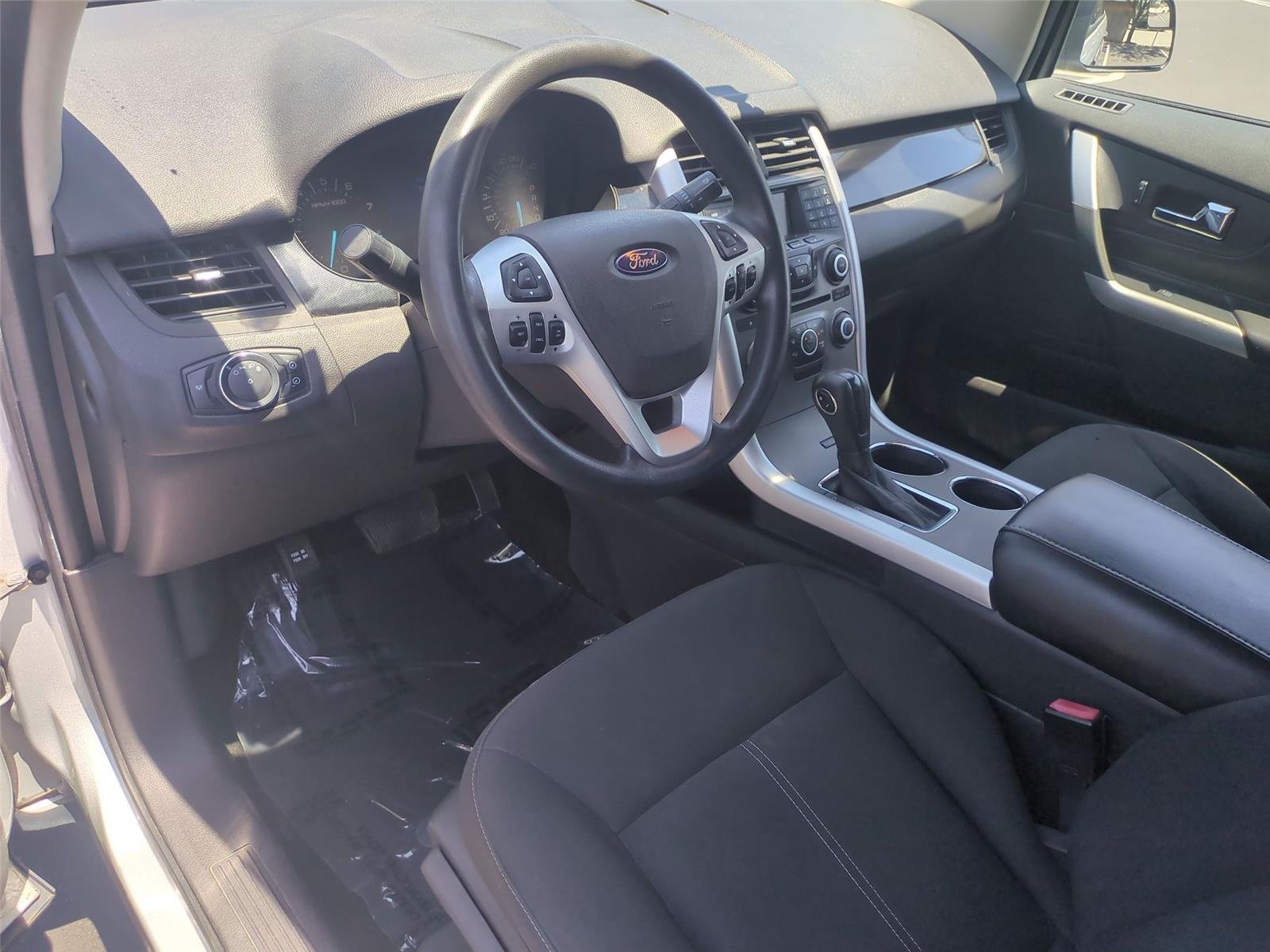 Used 2013 Ingot Silver Metallic Ford SE image 32