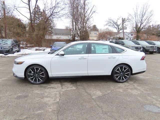 New 2026 Platinum White Pearl Honda Touring image 3