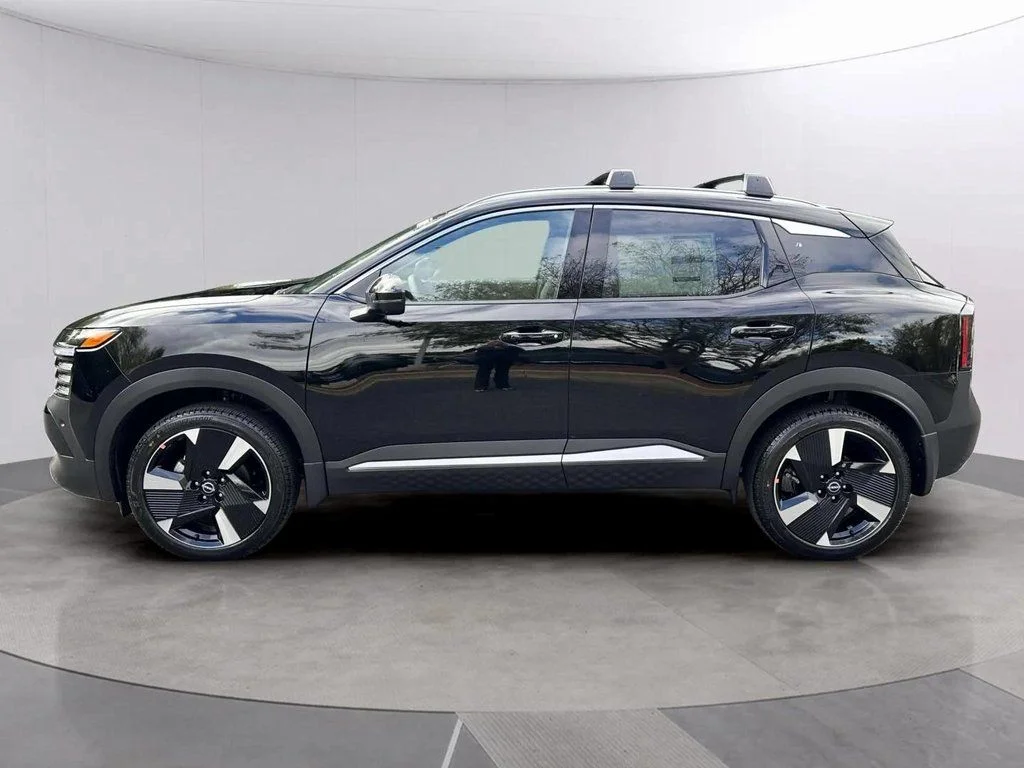 New 2026 Super Black Nissan SR image 6