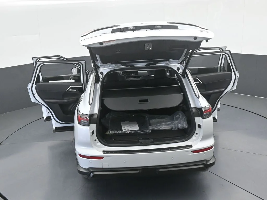 New 2026 White / Black Mitsubishi Trail Edition image 78