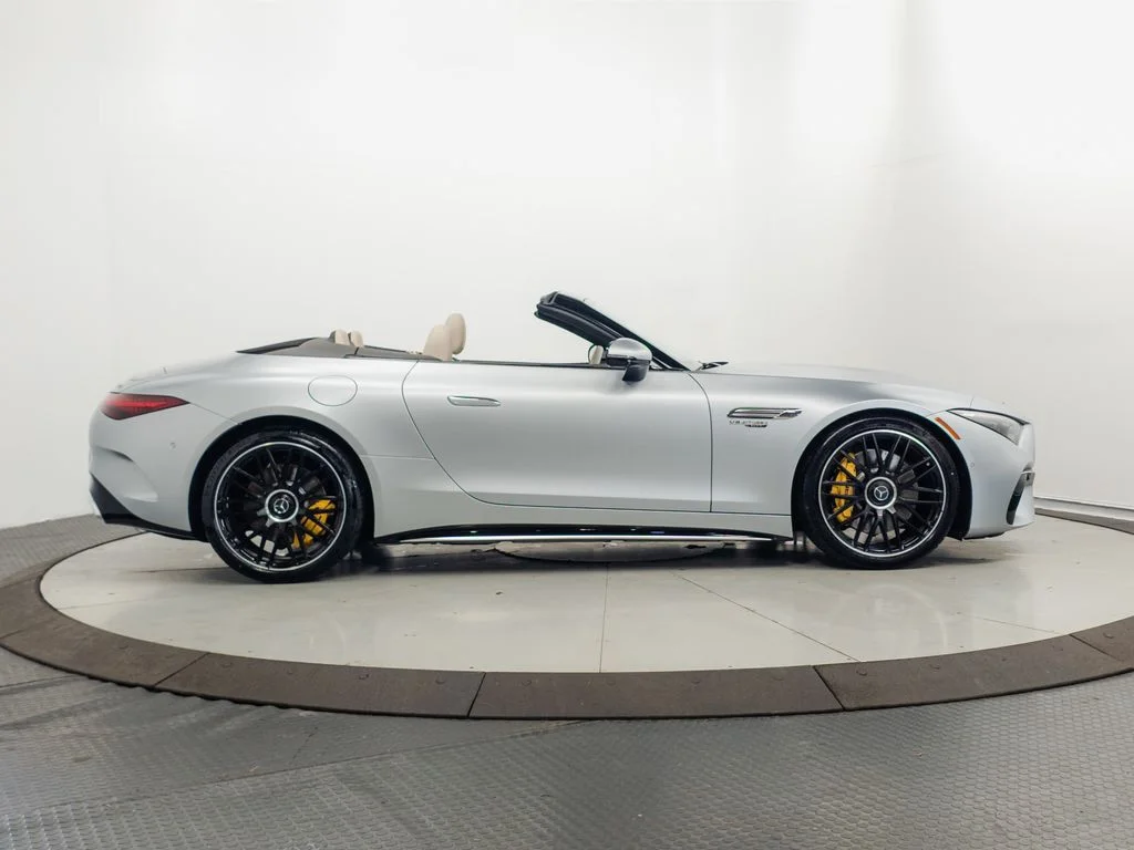 Certified Used 2025 MANUFAKTUR Cirrus Silver MAGNO Mercedes-Benz SL 63 AMG® image 35