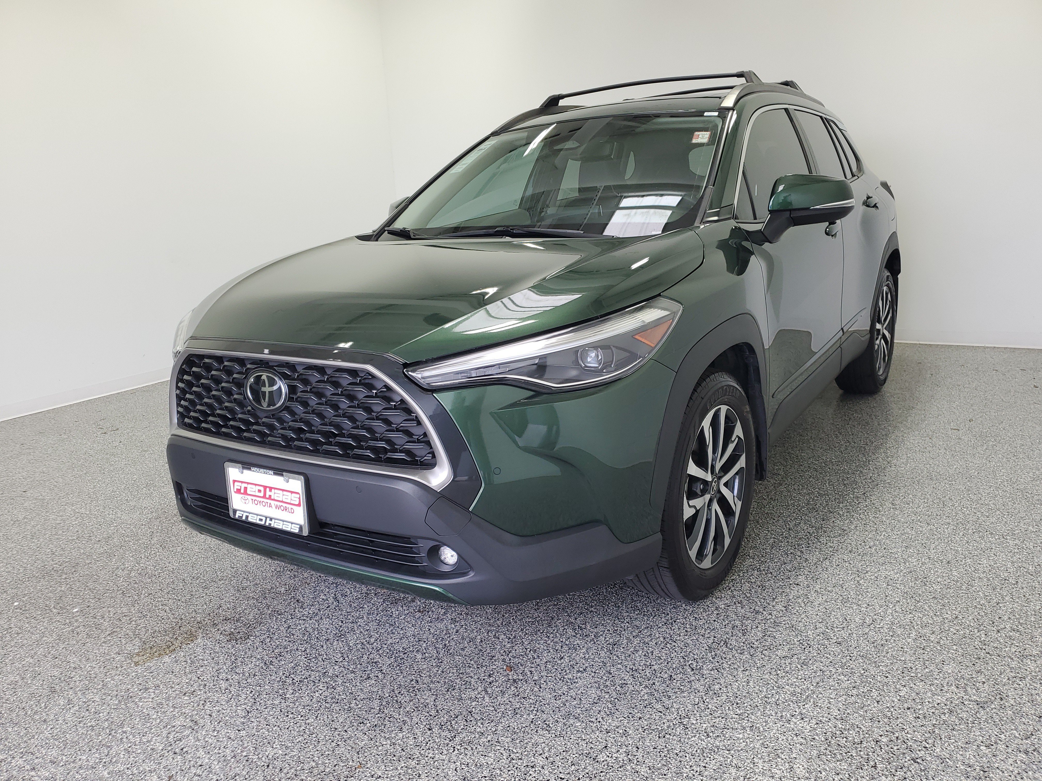 Used 2024 Green Toyota XLE image 2