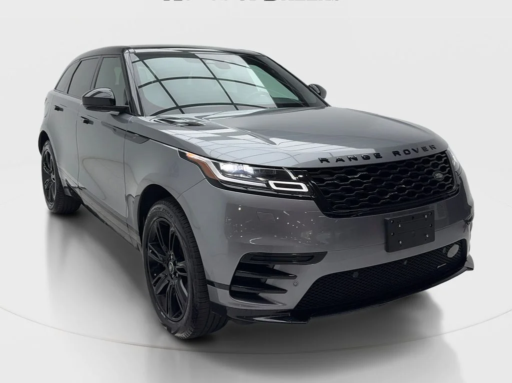 Used 2023 Gray Land Rover R-Dynamic S image 2