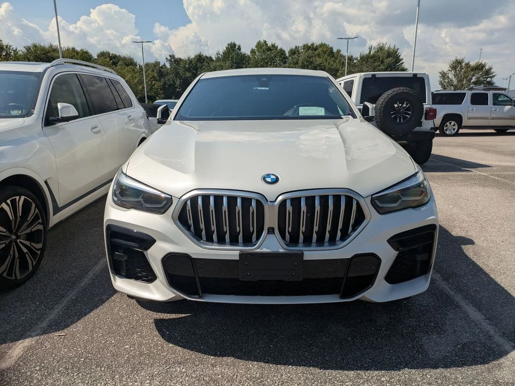 Used 2023 White BMW xDrive40i image 4