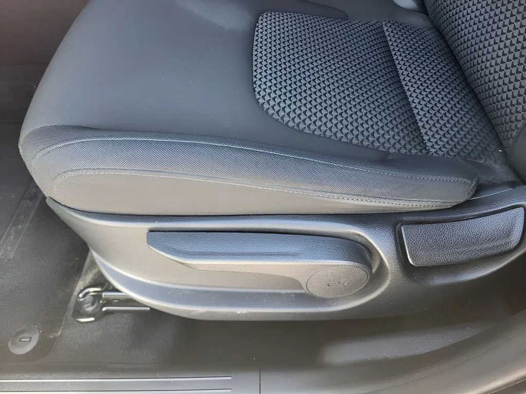 Used 2023 Gravity Gray Kia LX image 18