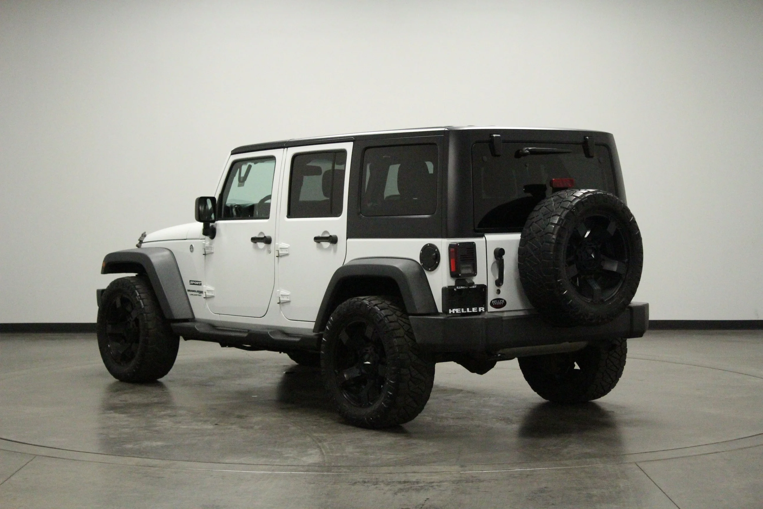 Used 2018 Bright White Clearcoat Jeep Sport image 6