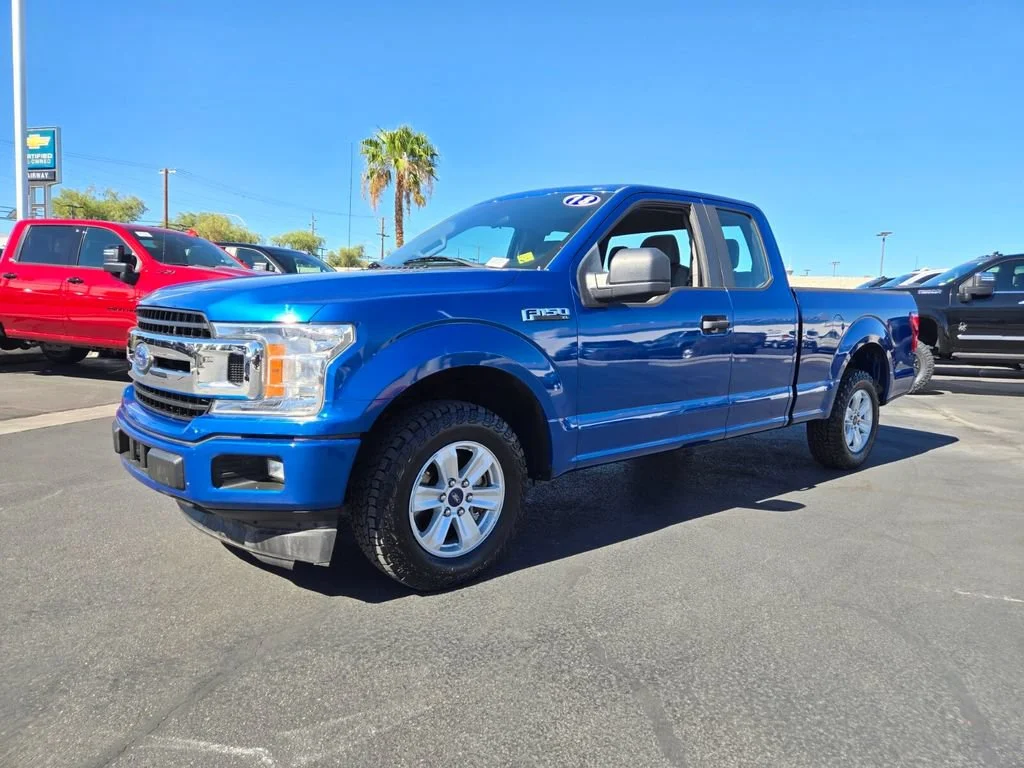 Used 2018 Lightning Blue Ford XL image 2