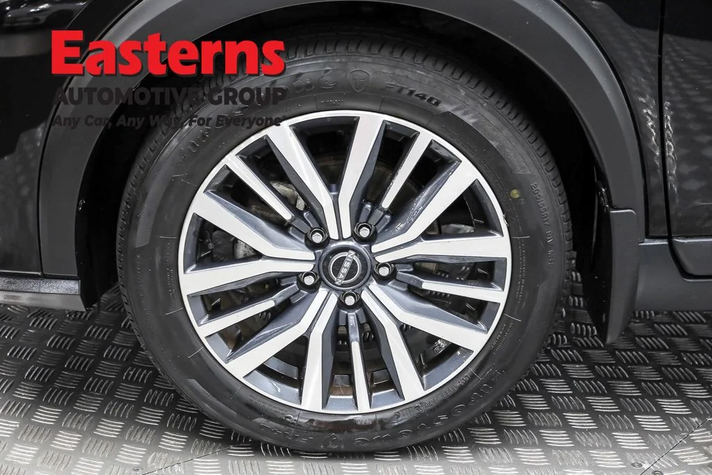Used 2023 Black Nissan SV image 31