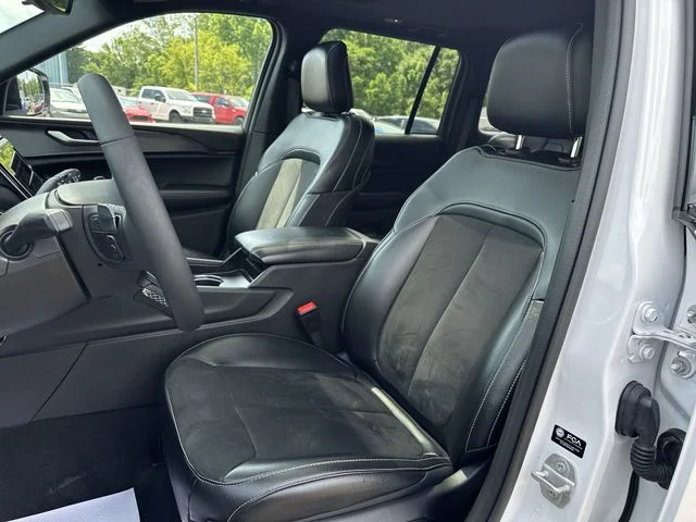Used 2024 White Jeep Altitude X image 15