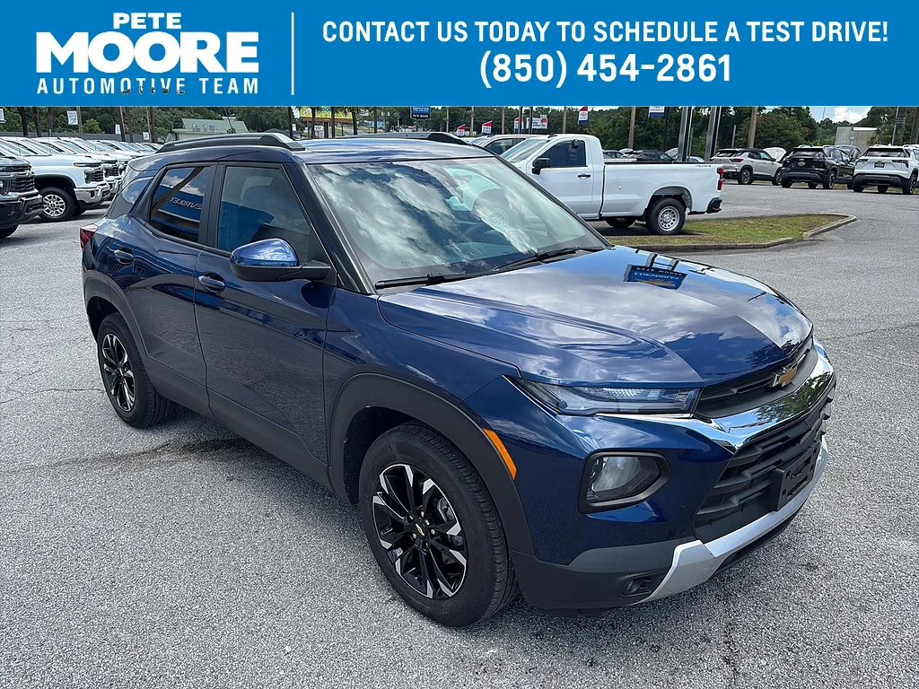 Used 2023 Blue Glow Metallic Chevrolet  image 1