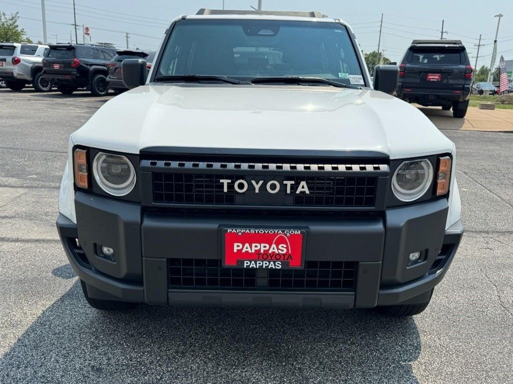 Used 2025 White Toyota 1958 image 11