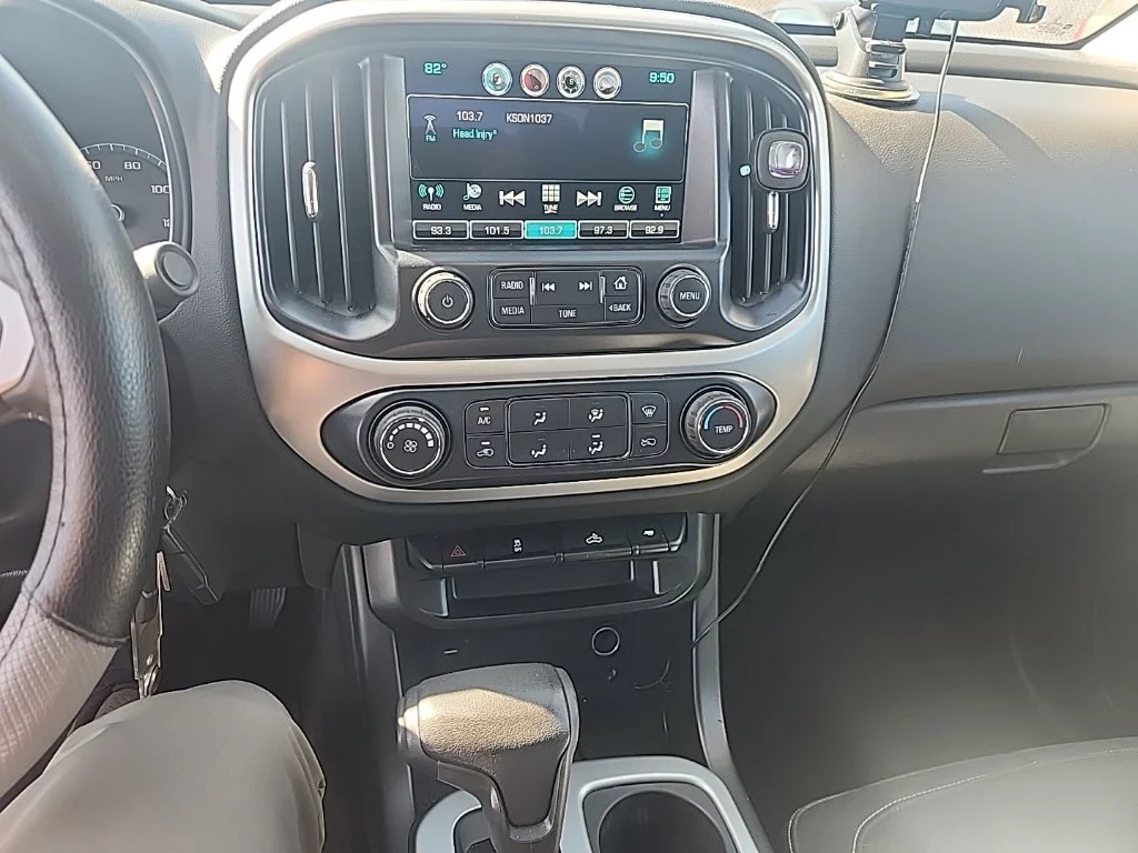 Used 2016 Silver Chevrolet LT image 23