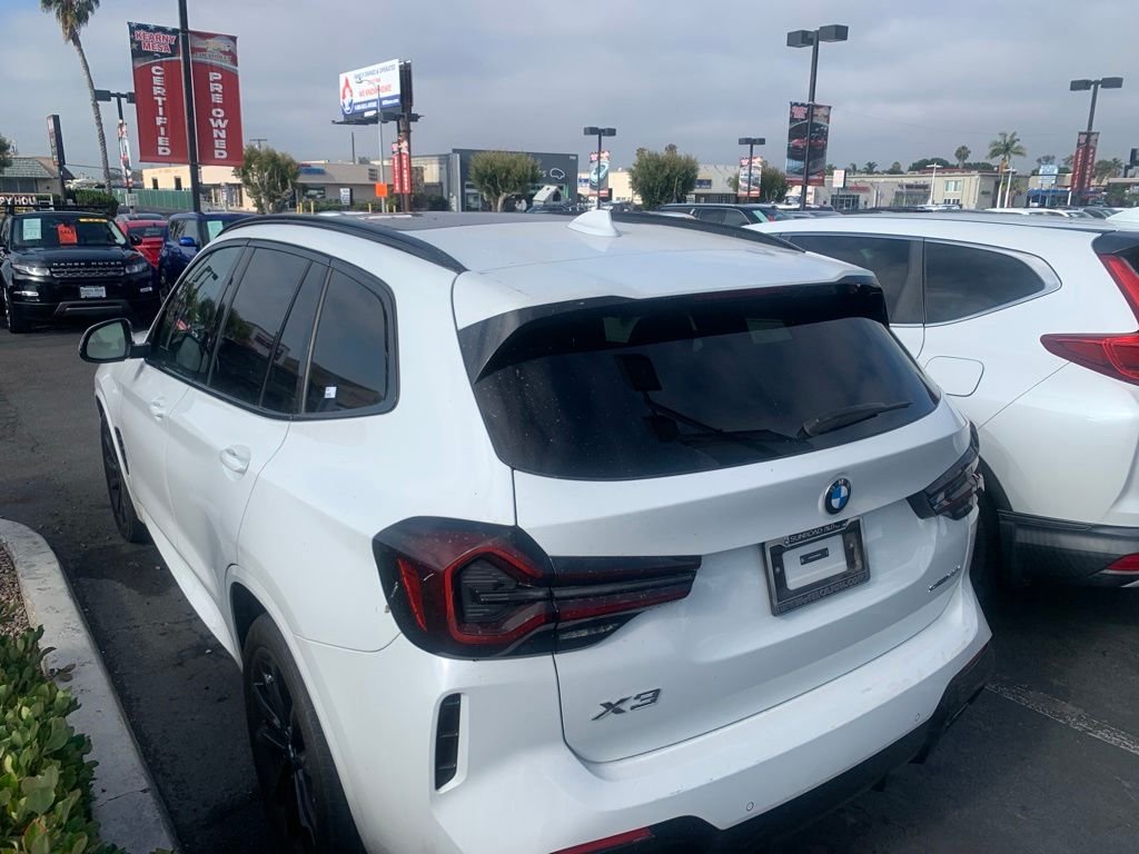 Used 2024 White BMW sDrive30i image 7