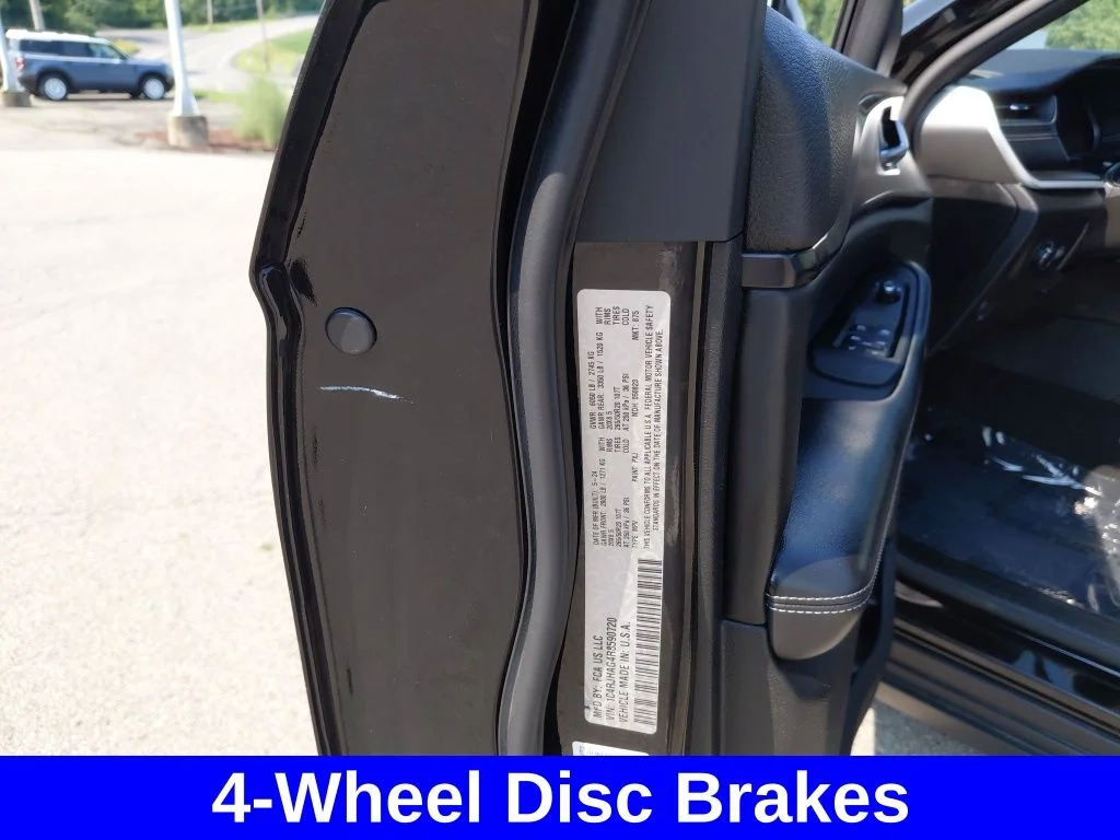 Used 2024 Black Jeep Altitude X image 17
