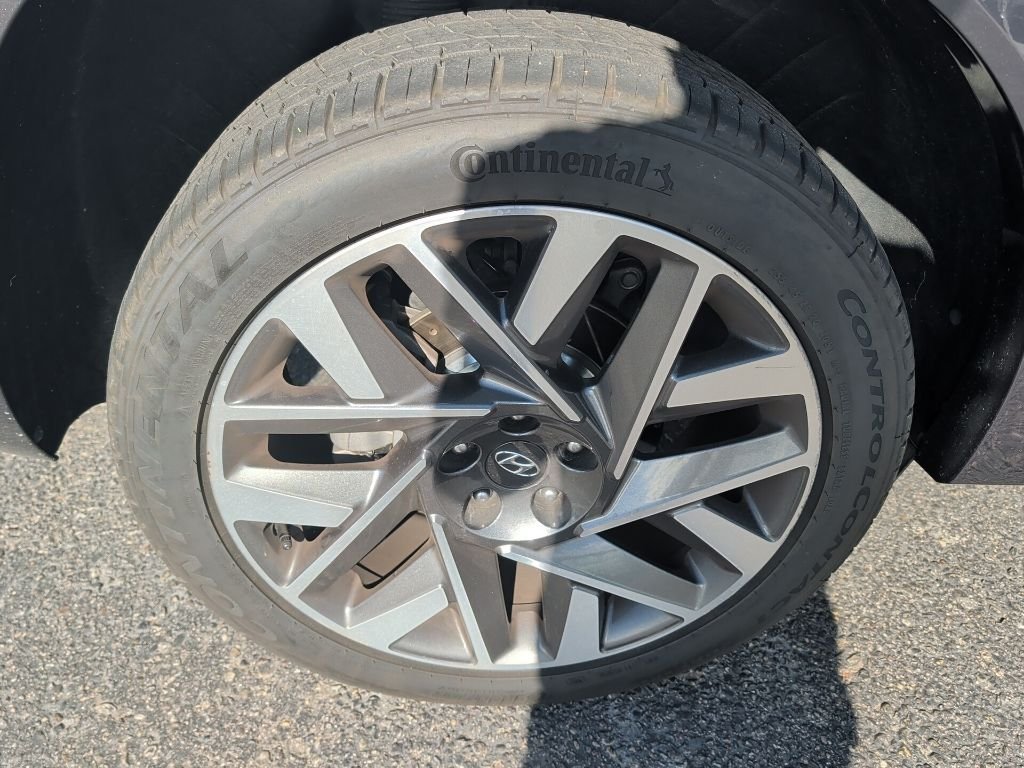 Used 2022 Gray Hyundai Calligraphy image 4