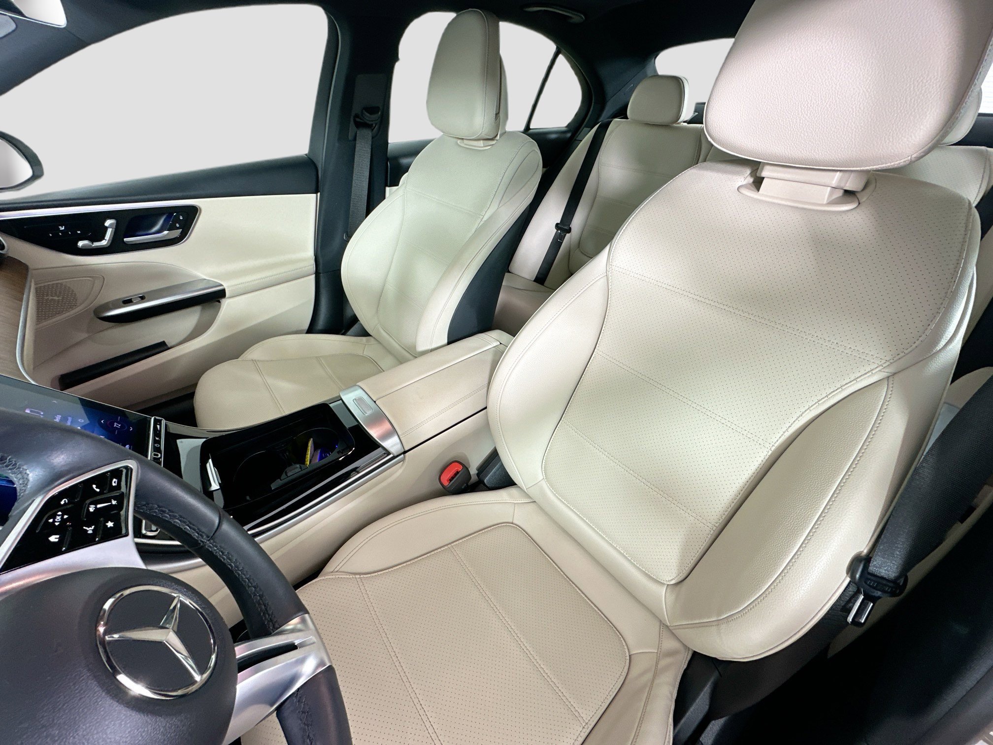 Used 2024 Polar White Mercedes-Benz C 300 image 24