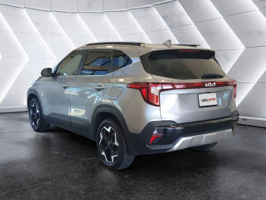 Used 2024 Gray Kia EX image 6