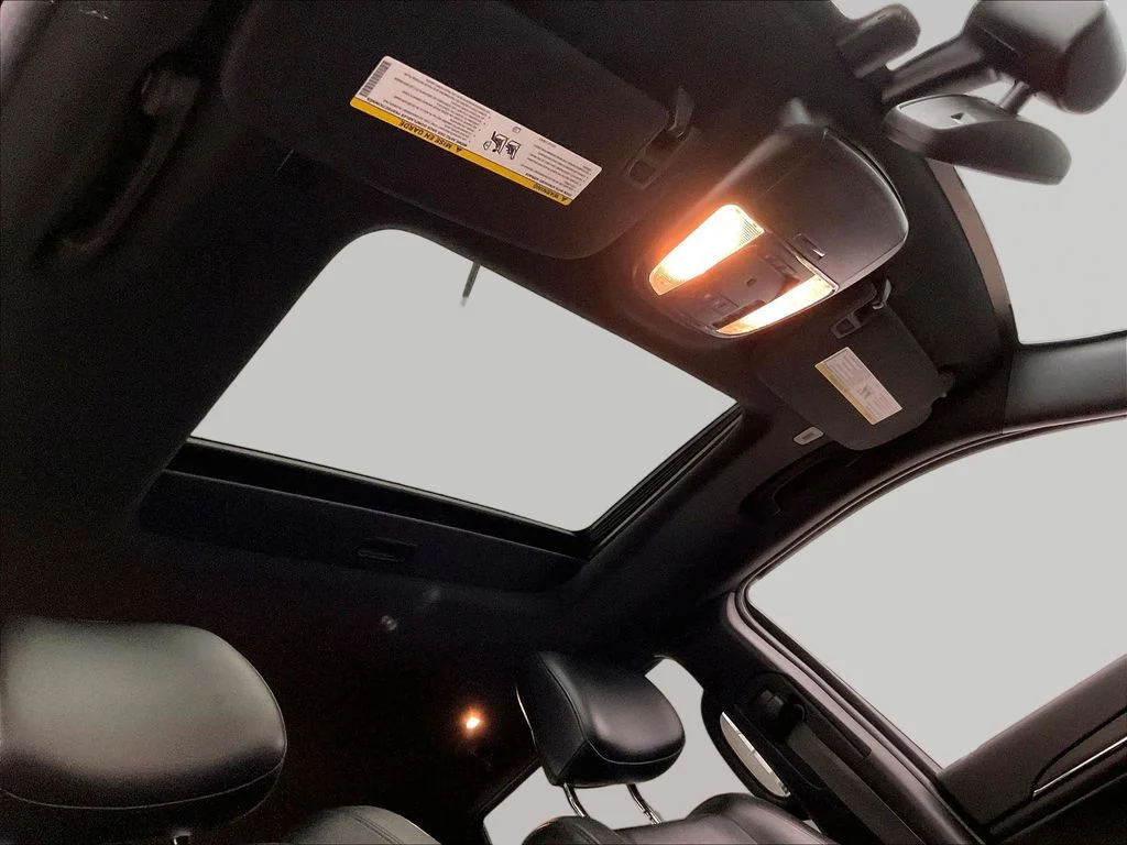 Used 2020 Gray Jeep Limited image 25