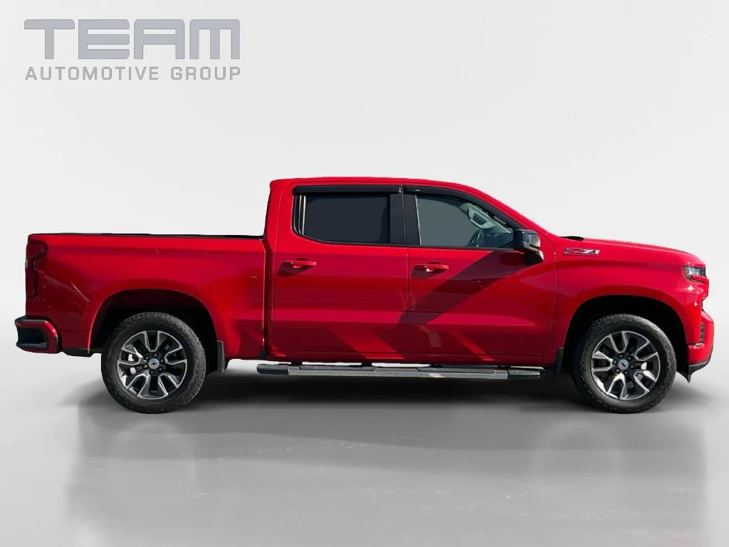 Used 2019 RED HOT Chevrolet RST image 8