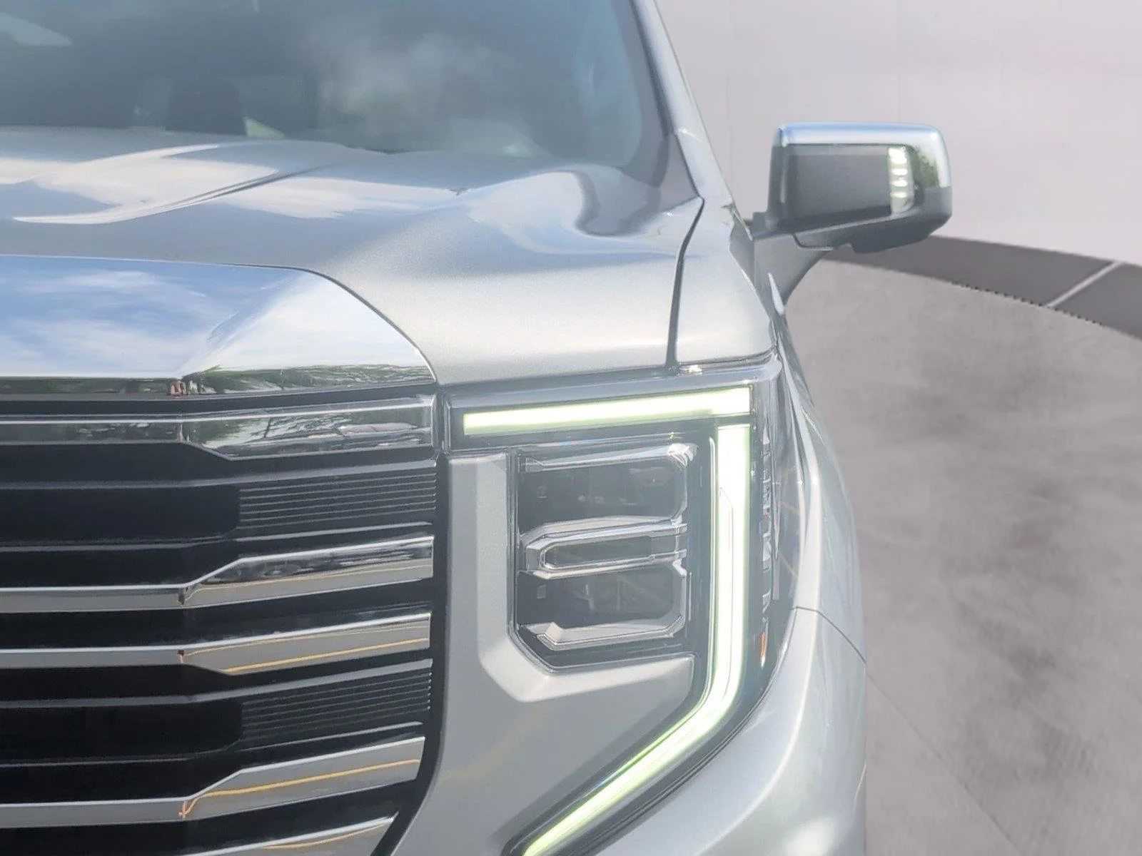 New 2026 Sterling Metallic GMC SLT image 36