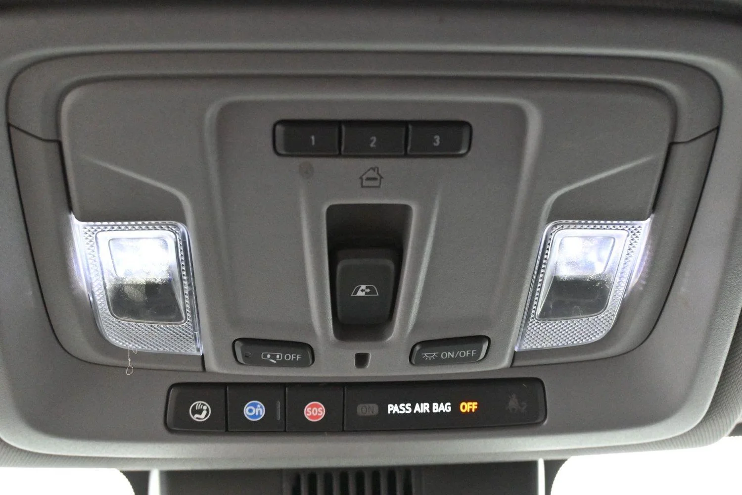 Used 2022 Quicksilver Metallic GMC Elevation image 26