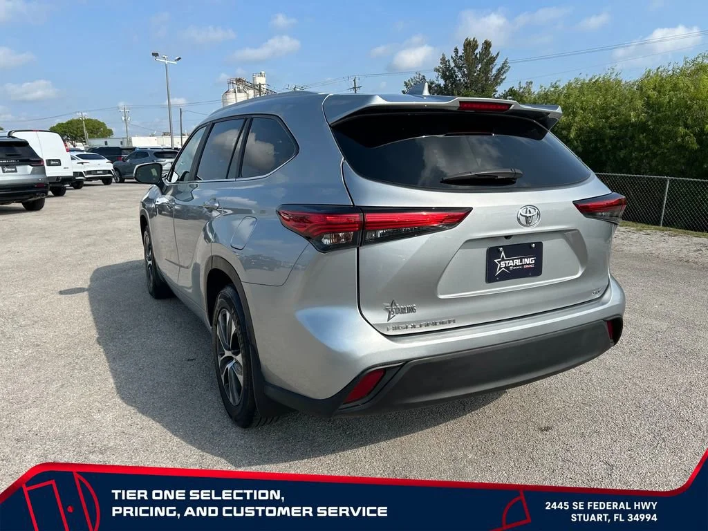 Used 2023 Silver Toyota XLE image 7