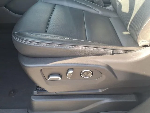 Used 2025 Sterling Metallic GMC Denali image 16