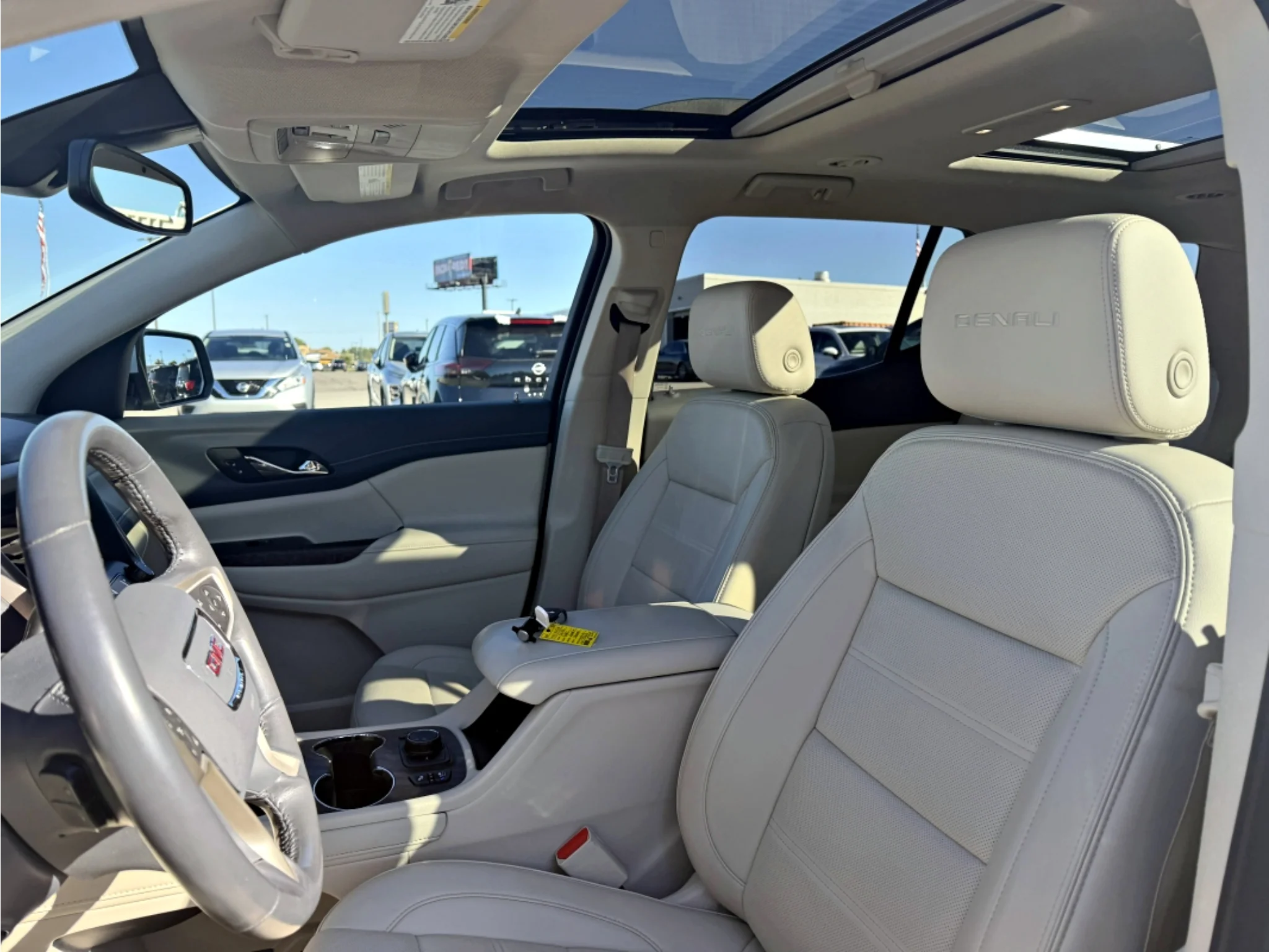 Used 2022 Summit White GMC Denali image 7