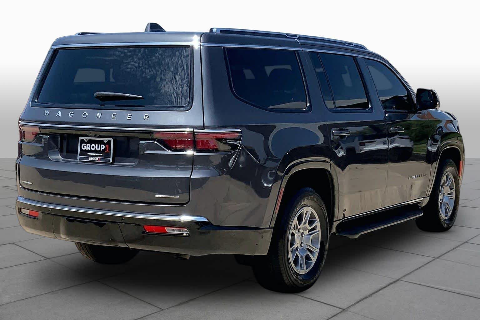 Used 2022 Baltic Gray Metallic Clearcoat Jeep Series I image 12