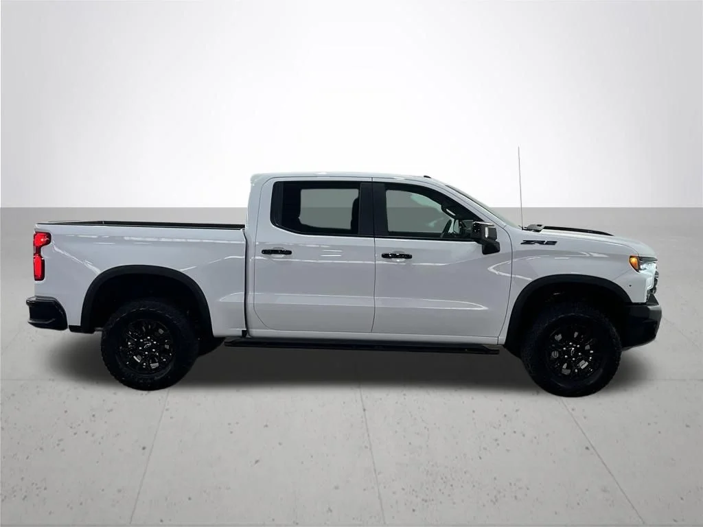 Used 2026 White Chevrolet ZR2 image 9