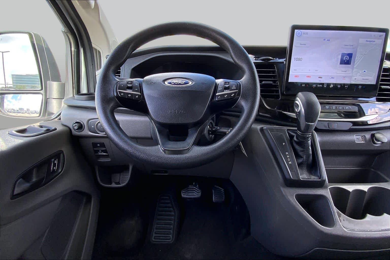 Used 2025 Oxford White Ford XLT image 6