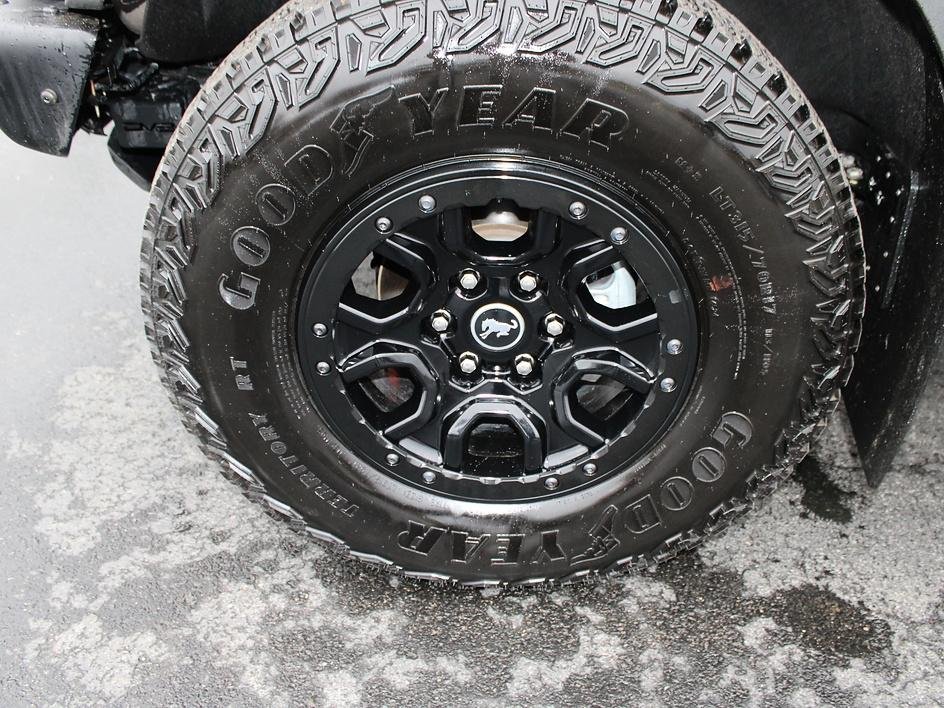 Used 2025 Gray Ford Badlands image 14