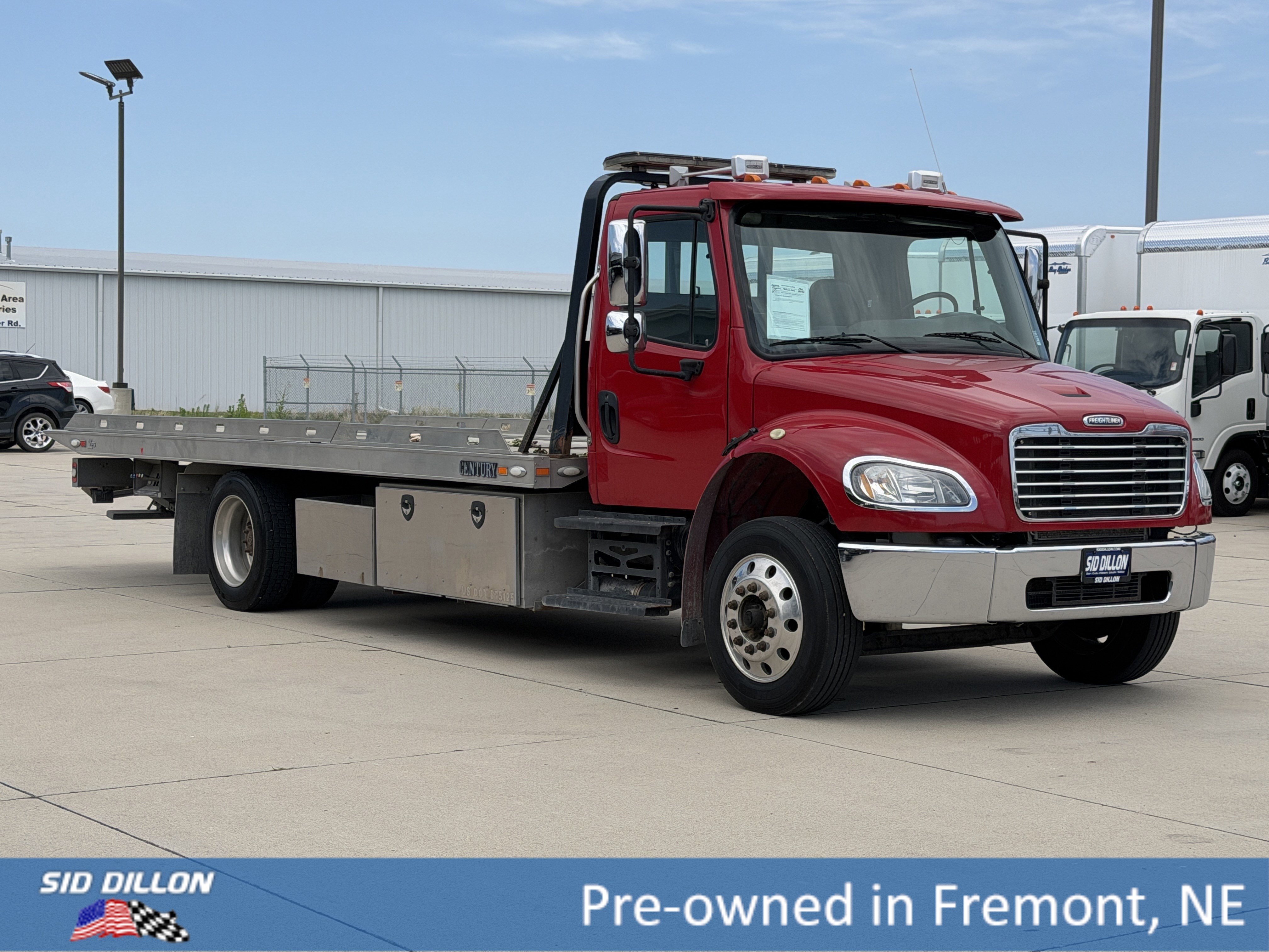 Used 2016 Red Freightliner  image 11