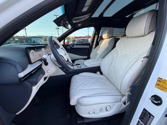 Used 2026 Uyuni White Genesis 3.5T Prestige image 8
