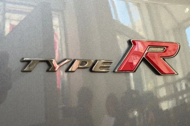 Used 2018 Polished Metal Metallic Honda Touring image 32