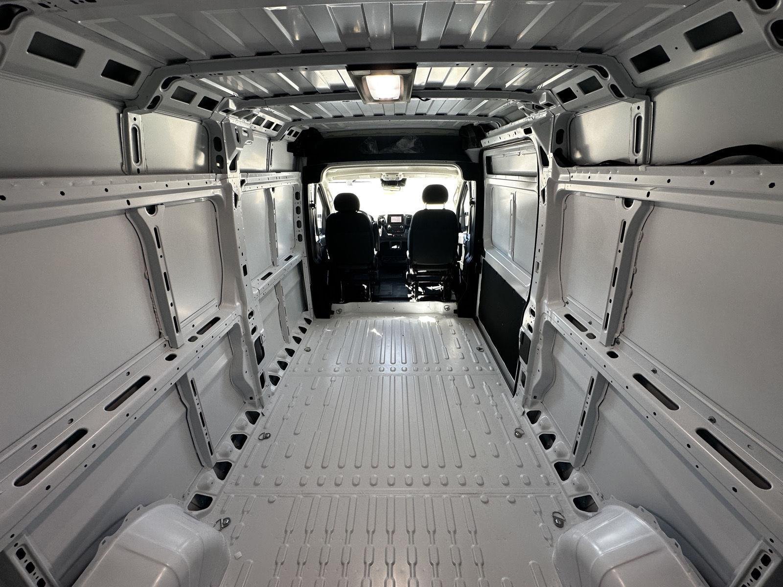New 2026 Bright White Clear-Coat Exterior Paint RAM Tradesman image 9