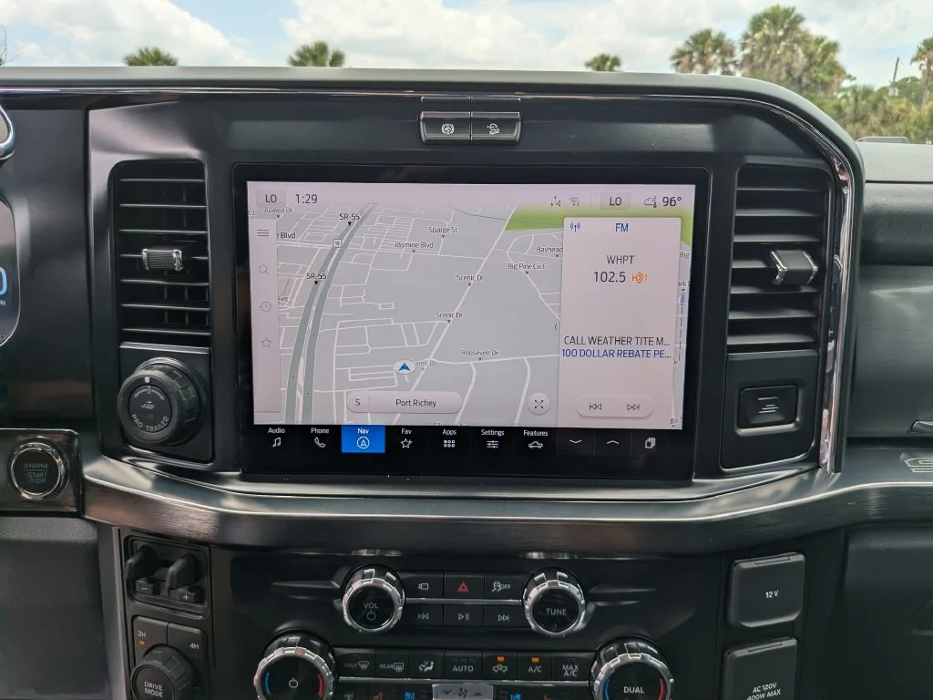 New 2026 Glacier Gray Metallic Tri-Coat Ford F-250® Lariat® image 24