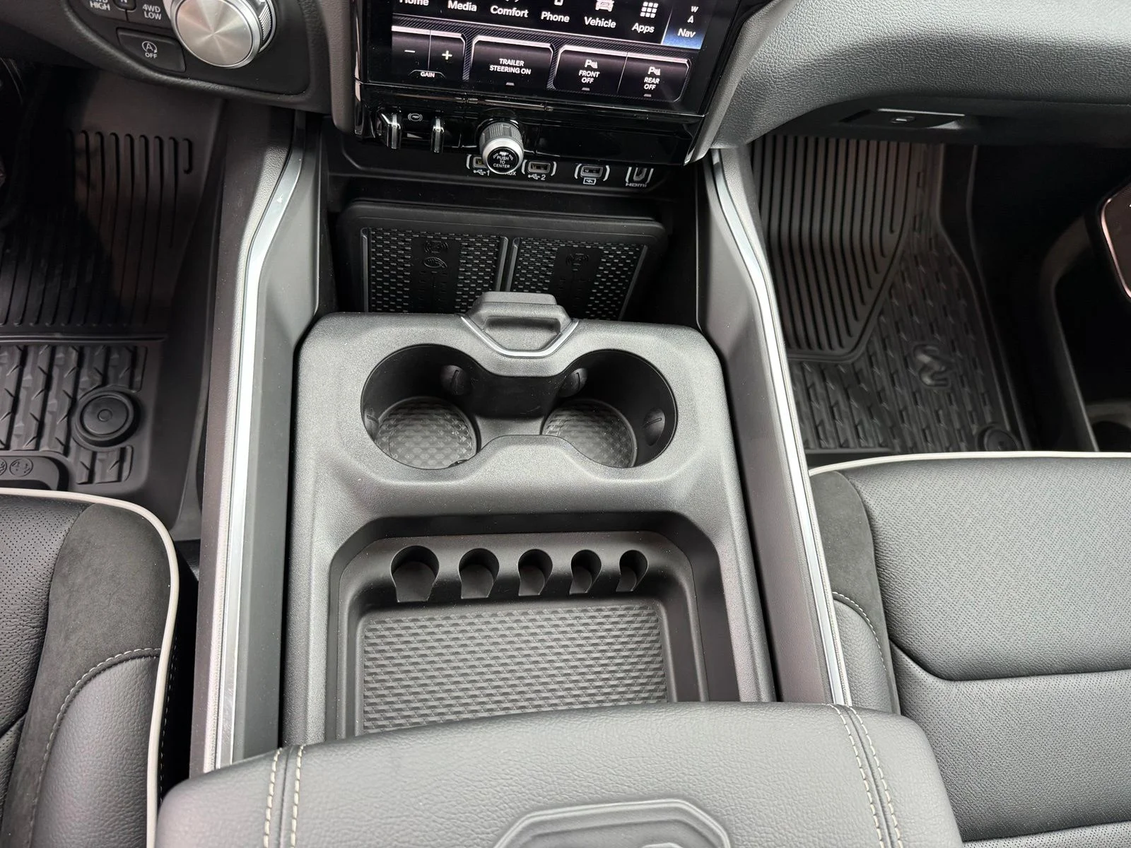 New 2026 Silver Zynith Exterior Paint RAM Laramie image 26