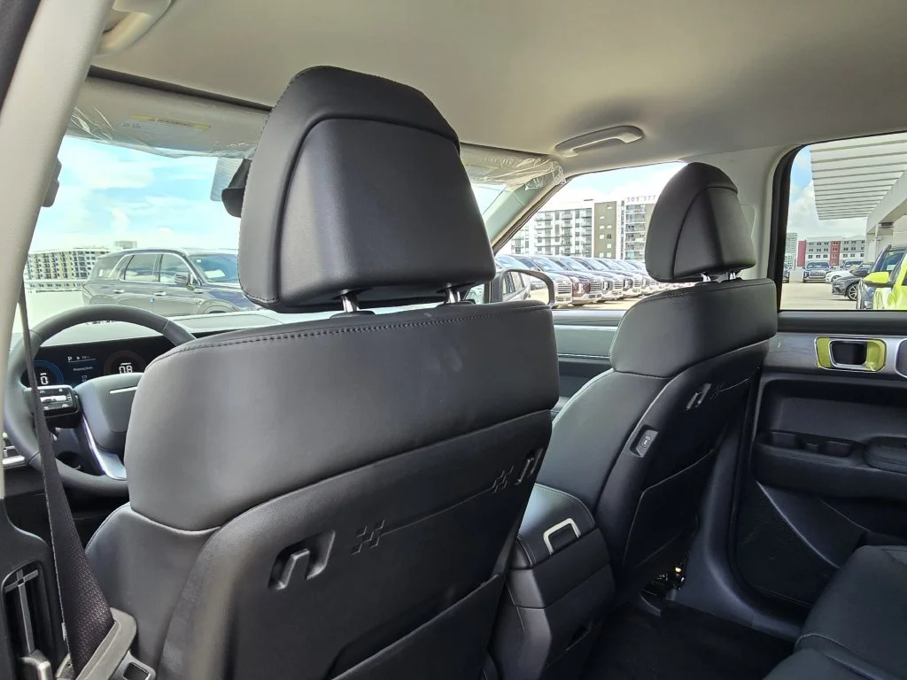 New 2027 Black Hyundai SEL image 10