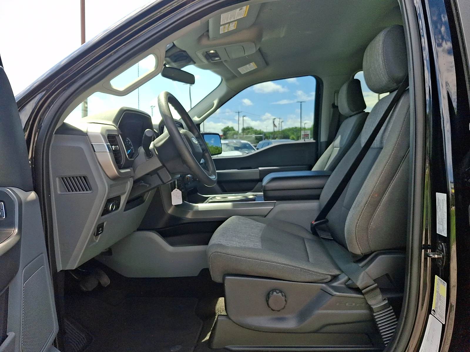 Used 2022  Ford XLT image 14