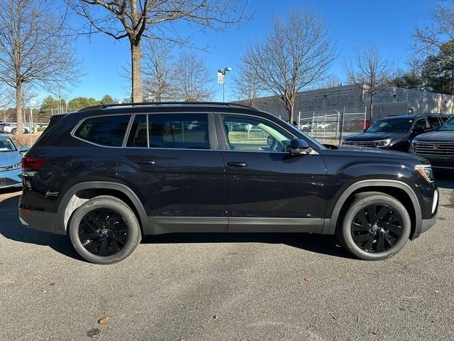New 2026 Deep Black Pearl Volkswagen 2.0T SE W/TECHNOLOGY image 4